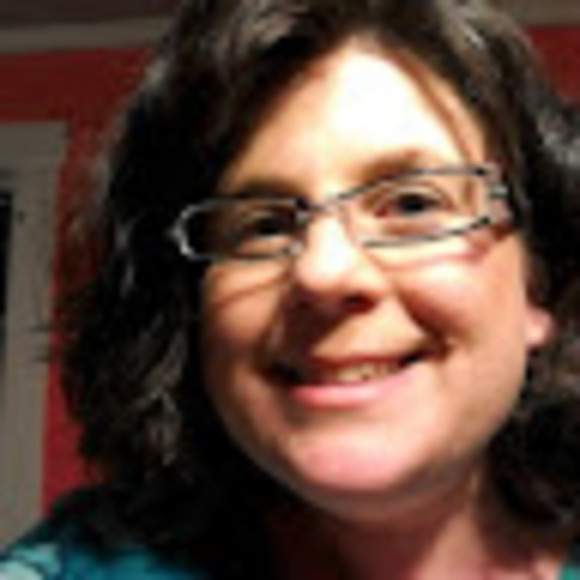 Profile Picture of Tonya Baum (@tonyabaum706) on Poshmark