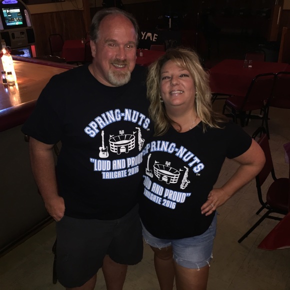 Profile Picture of Robert Gifford (@gifforre) on Poshmark