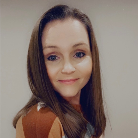 Profile Picture of Mandy Cain (@luvs2kidos) on Poshmark