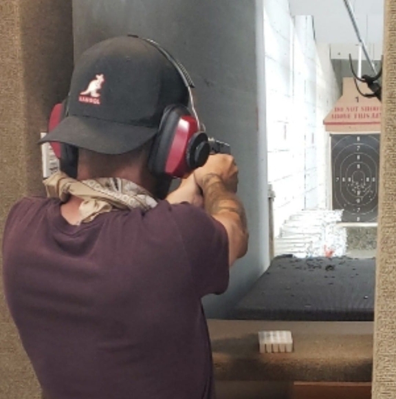 Profile Picture of Kyle Kraft (@kyledew) on Poshmark