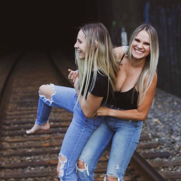 Taylor Krammer - Poshmark Profile Picture of Taylor Krammer (@taylorkrammer) on Poshmark