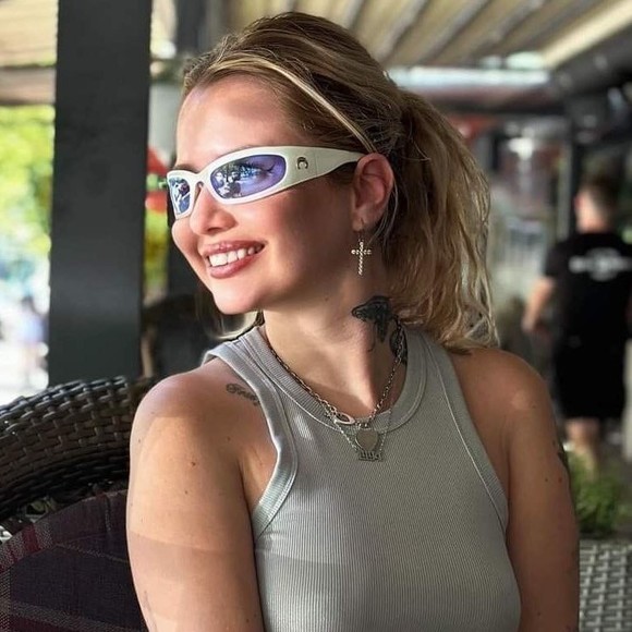 Profile Picture of Piper Evans (@sunflowe936p) on Poshmark