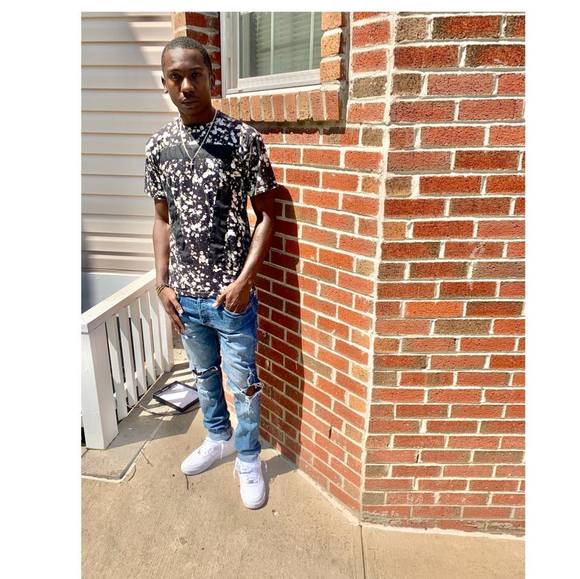 Profile Picture of Darius Foster (@dfoster156) on Poshmark