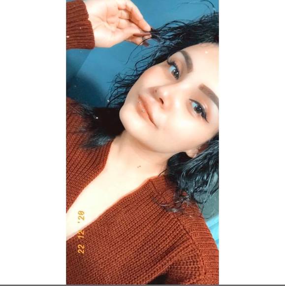 Profile Picture of Jasmine Ledesma (@jasledesma96) on Poshmark