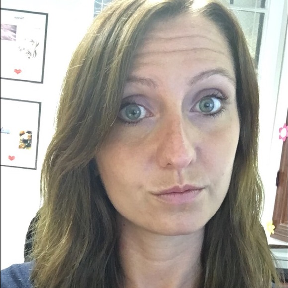 Profile Picture of Bethany Hopper (@bethanyh0711) on Poshmark