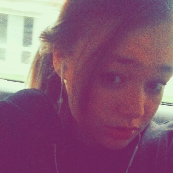 Profile Picture of Cadence Joeckel (@cadence8357) on Poshmark