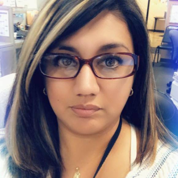 Profile Picture of Linda Camacho (@lvcamacho) on Poshmark