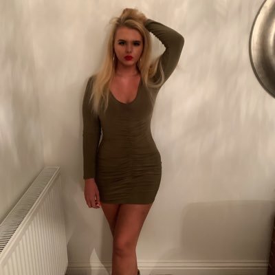 Profile Picture of Natasha (@tashapearson97) on Twitter