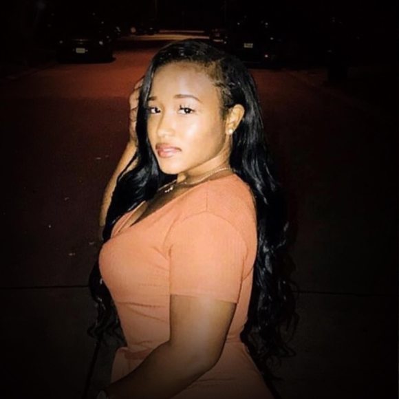 Profile Picture of Kayla Hurrington (@kaylahurrington) on Poshmark