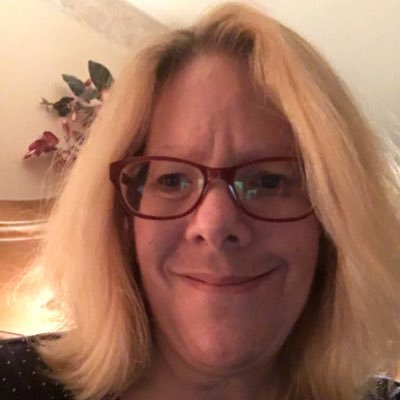 Profile Picture of Lori Hurst (@LoriHur94306876) on Twitter