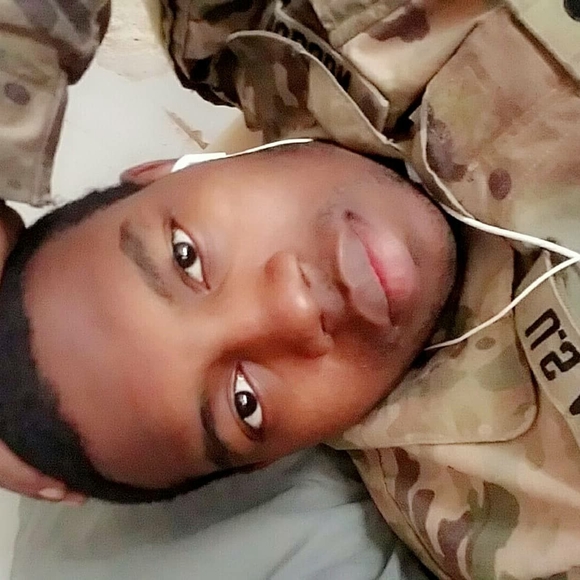 Profile Picture of Troy Hudson (@troy2492) on Poshmark