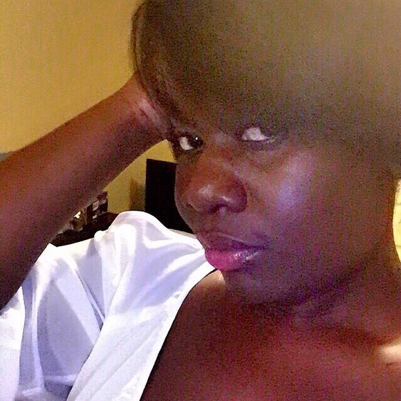 Profile Picture of Manovna Narcisse (@manovna) on Poshmark