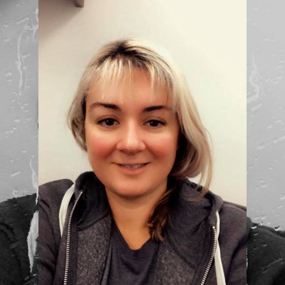 Profile Picture of Tanya Davey (@dtpdavey) on Poshmark