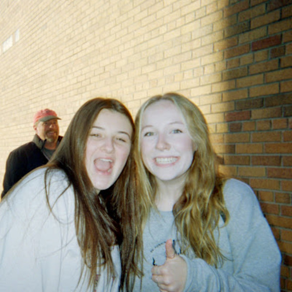 Faith Gilkerson - Poshmark Profile Picture of Faith Gilkerson (@fgilkerson25) on Poshmark