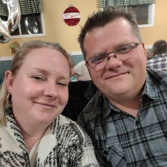 Profile Picture of Brad Warren (@bradkwarren) on Poshmark