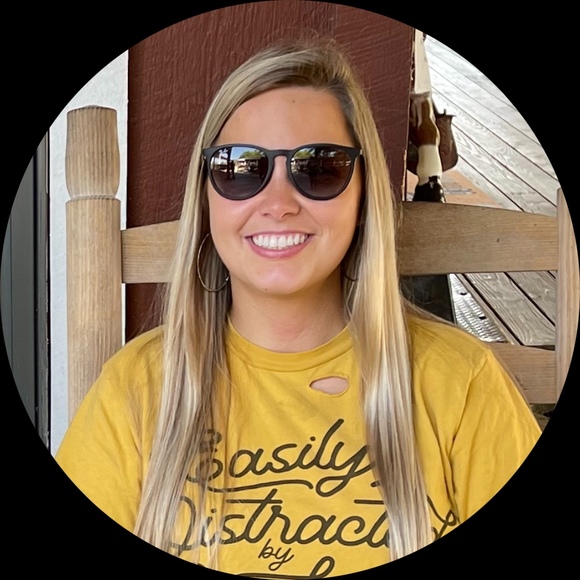 Profile Picture of Brianna Storch (@storchb) on Poshmark