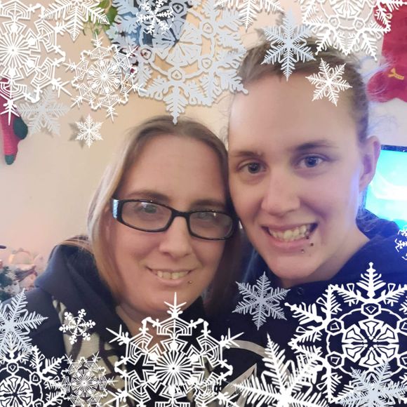 Profile Picture of Lisa Barrett (@mckysgrl022481) on Poshmark