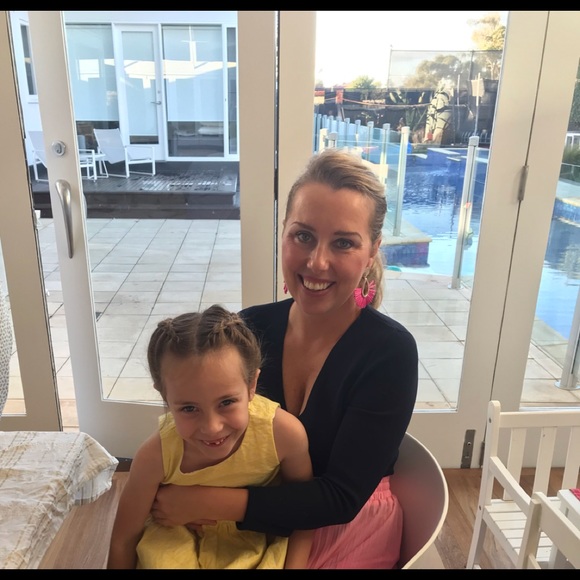 Profile Picture of Daria Oberdan (@husaria) on Poshmark