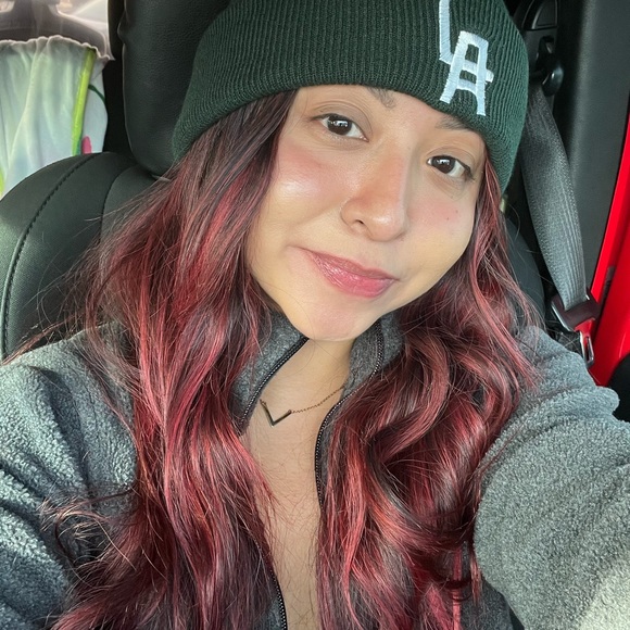 Profile Picture of Kim Alvarez (@kimy11) on Poshmark