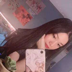 Profile Picture of Sammi (@saffrose_99) on Tiktok