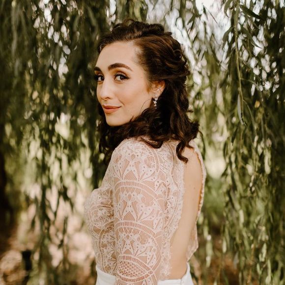 Profile Picture of Hannah Faigen (@hfaigen1) on Poshmark