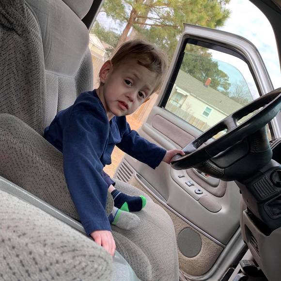 Profile Picture of Trevor Weidner (@trevorweidner) on Poshmark