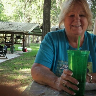 Profile Picture of Barbara Craven (@Santafeswampwom) on Twitter