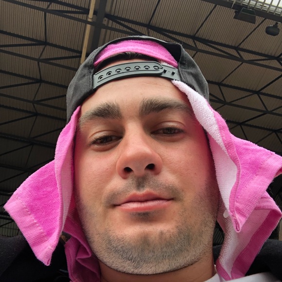 Profile Picture of Thomas Starrett (@tompstarrett) on Poshmark