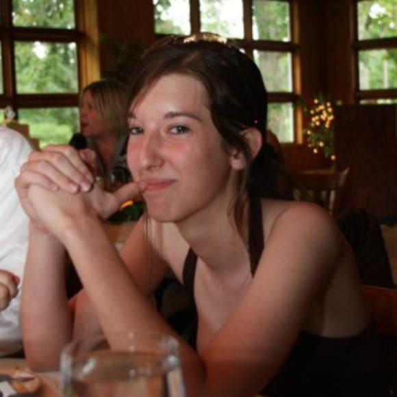 Profile Picture of Samantha Goodheart (@thesamantics) on Poshmark