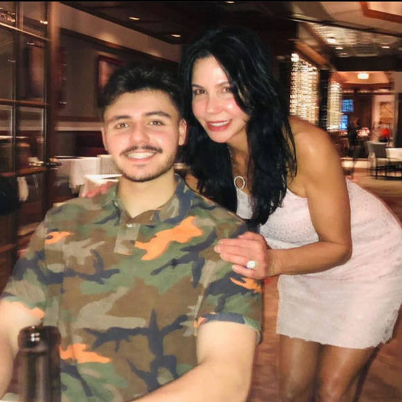 Profile Picture of Marshall Davis (@med2103) on Poshmark