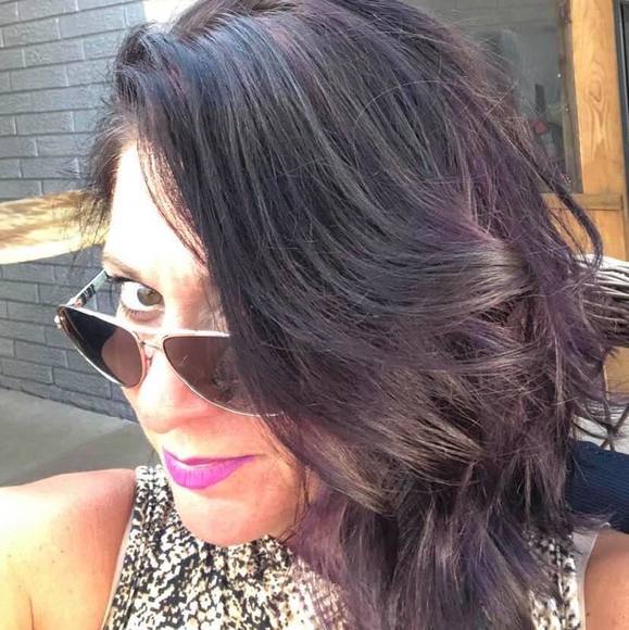 Profile Picture of Kassie Reynolds (@kassiereynol161) on Poshmark