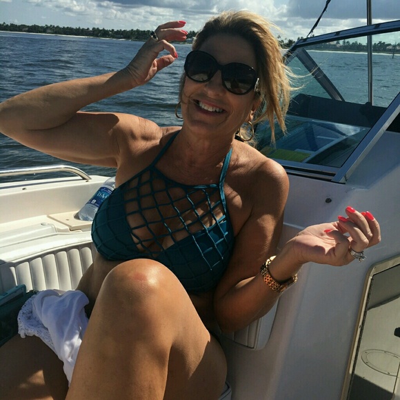 Profile Picture of Nardis Bodenheimer (@bnardis) on Poshmark