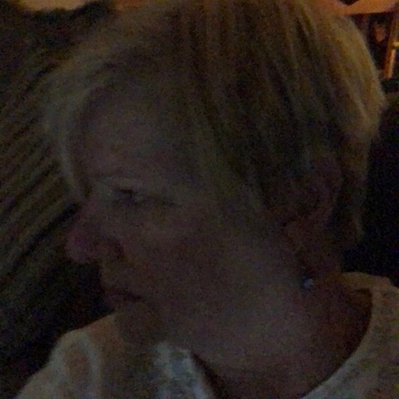 Profile Picture of Lynn Clinefelter (@momtini55) on Poshmark