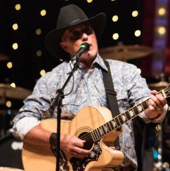 Profile Picture of Randy Lowman (@relowman44) on Poshmark