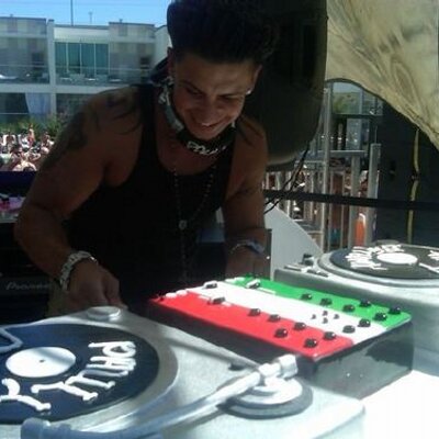 Profile Picture of Richard McDaniel (@LA_DJPaulyD) on Twitter