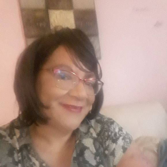 Profile Picture of Debbie Ecker (@debbie_ecker) on Poshmark