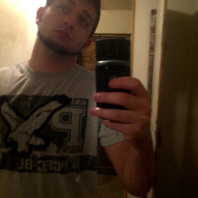 Profile Picture of James Ray Markwell (@JamesnCarrie) on Twitter