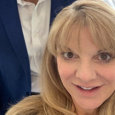 Profile Picture of Lori Singer (@LoriSin52897341) on Twitter