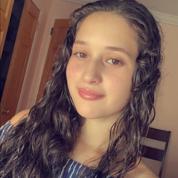 Profile Picture of Kristina Lumaj (@kristina_lumaj) on Poshmark