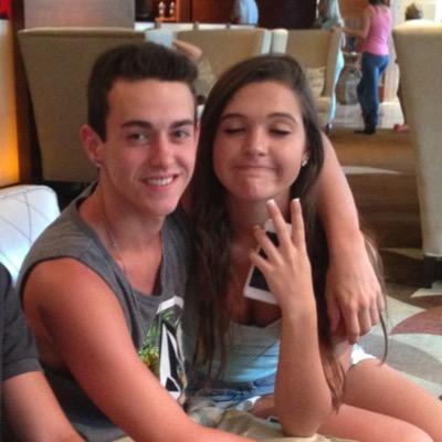 Profile Picture of Mackenzie Quinn (@MackenzieeQuinn) on Twitter