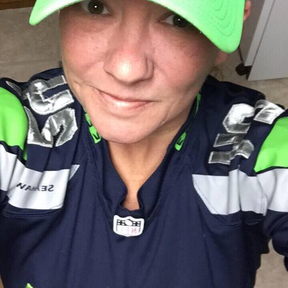 Michelle Vanhooser - Poshmark Profile Picture of Michelle Vanhooser (@michelleshere) on Poshmark