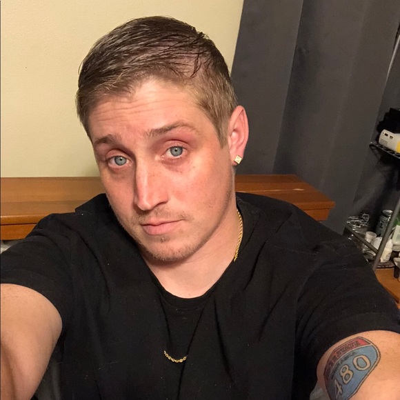 Profile Picture of Kyle Covey (@kizzledizzle866) on Poshmark