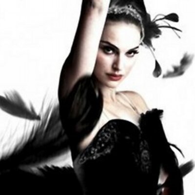 Profile Picture of Emilie Camille (@EmilieBlackSwan) on Twitter