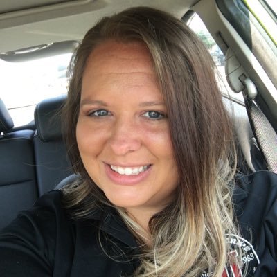 Profile Picture of Stacy Harvey (@HarveyinMiddle) on Twitter