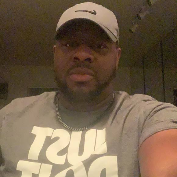 Profile Picture of Ray Walls (@crazyray3405) on Poshmark