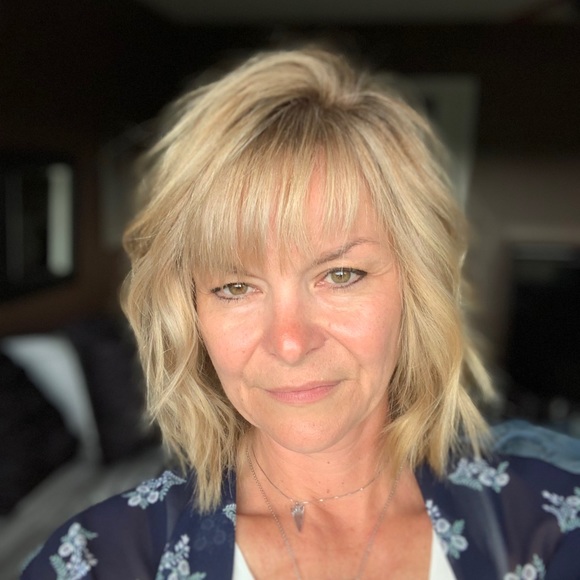 Profile Picture of Paula Runge (@paularunge) on Poshmark