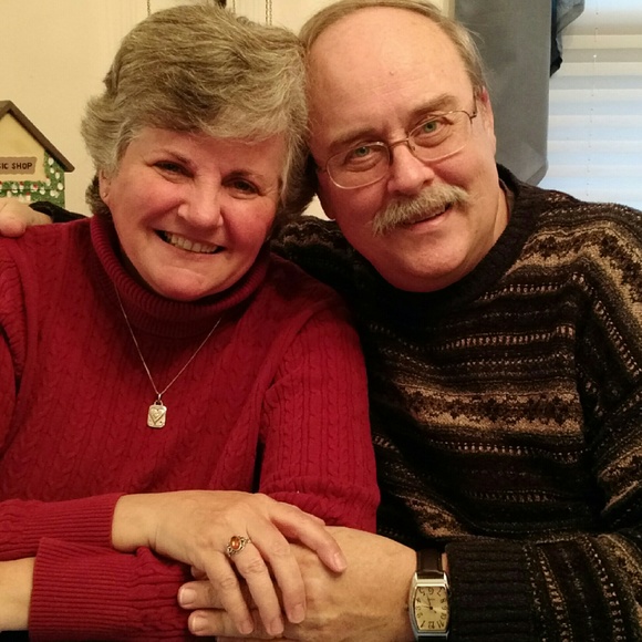 Profile Picture of Carol Bandow (@cfluto) on Poshmark