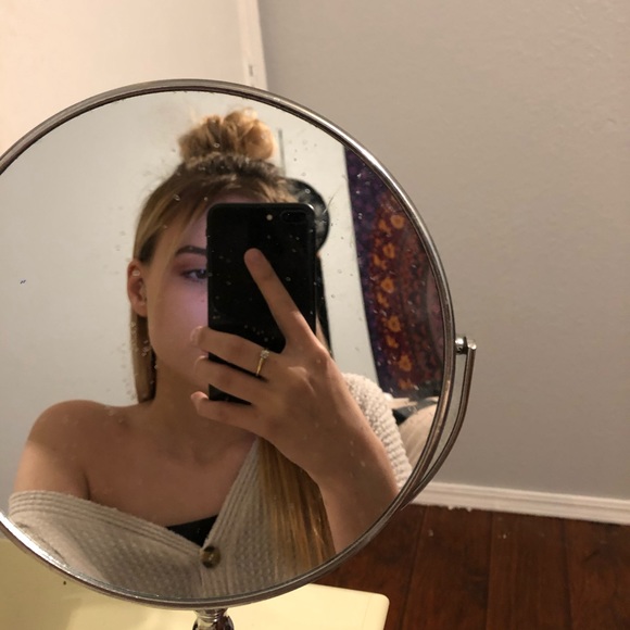 Profile Picture of Alexis Ponder (@alexisponder_) on Poshmark