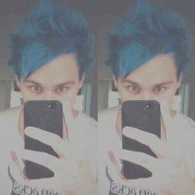 Profile Picture of Read Bio/Lee Bio (@MichaelMyCrush) on Twitter