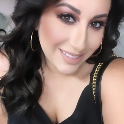 Profile Picture of Alexandra Sanchez (@MrsAlexSanz) on Twitter